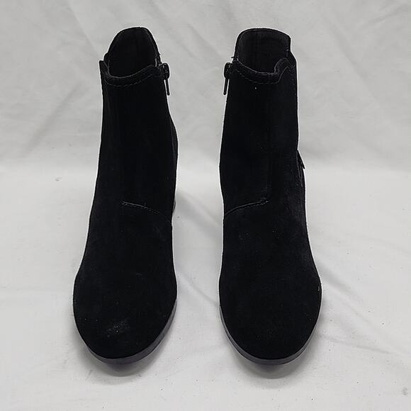 CLARKS BAYLA ROSE LEATHER SUEDE BLACK BOOTIES ALMOND TOE LADIES SIZE 8.5 NWOB - Picture 5 of 16